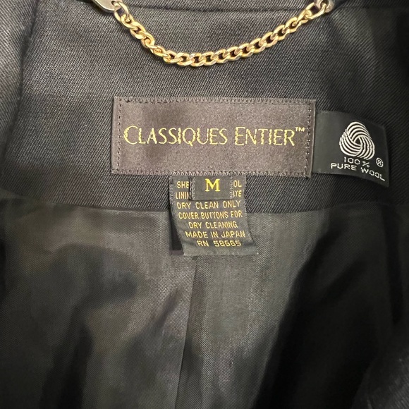 Classiques Entier Wool Three Button Blazer in Black, Size Medium - Picture 6 of 6